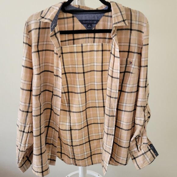 Tommy Hilfiger button top - Picture 3 of 6